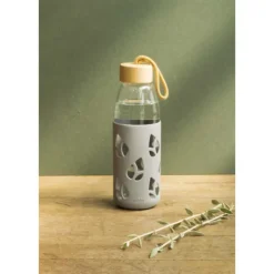 Sale PEBBLY Bouteille en Verre avec Protection Silicone Gris 55 cl
