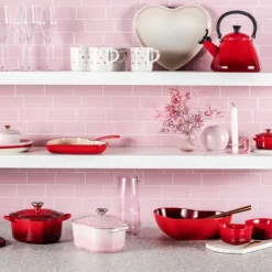 Hot LE CREUSET Cocotte en Fonte Cœur 20 cm Shell Pink