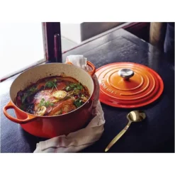 LE CREUSET Cocotte en fonte Ronde 26 cm Volcanique Signature