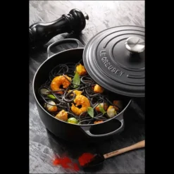 Outlet LE CREUSET Cocotte en fonte Ronde 20 cm Noir mat Signature