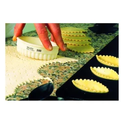 MATFER Emporte Pièce Ovale Cannelé 5,5 x 3,1 cm Exoglass