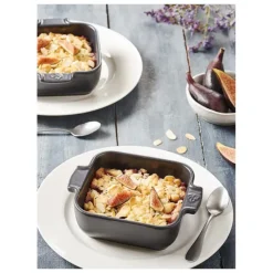 New PEUGEOT Plat à Four Carré en Céramique Appolia 18 cm Rouge